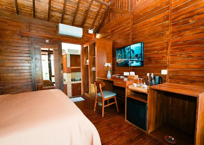 Pensión Ngesil Private Joglo & Pool By Aligna Hospitality