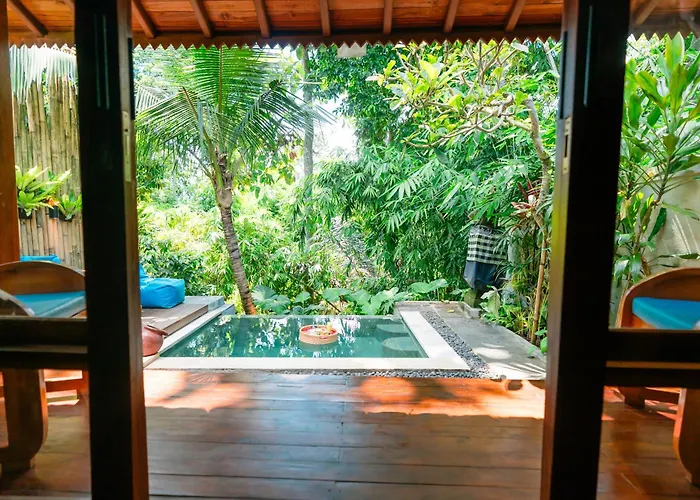Ngesil Private Joglo & Pool By Aligna Hospitality Pensión