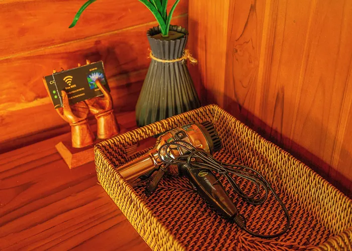Pensión Ngesil Private Joglo & Pool By Aligna Hospitality 3*