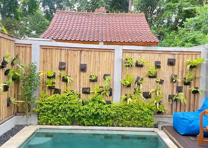 Pensión Ngesil Private Joglo & Pool By Aligna Hospitality 3*