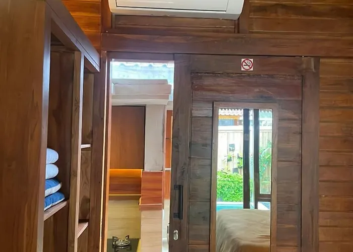 Ngesil Private Joglo & Pool By Aligna Hospitality ウブド